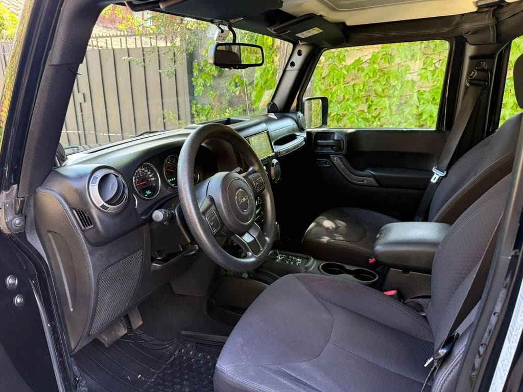 Jeep Wrangler 3.6 Sport Unlimited 4x4 At año 2014