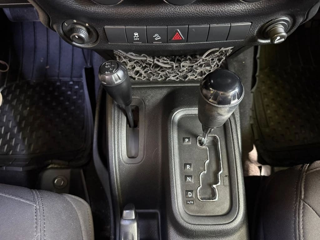 Jeep Wrangler 3.6 Sport Unlimited 4x4 At año 2014