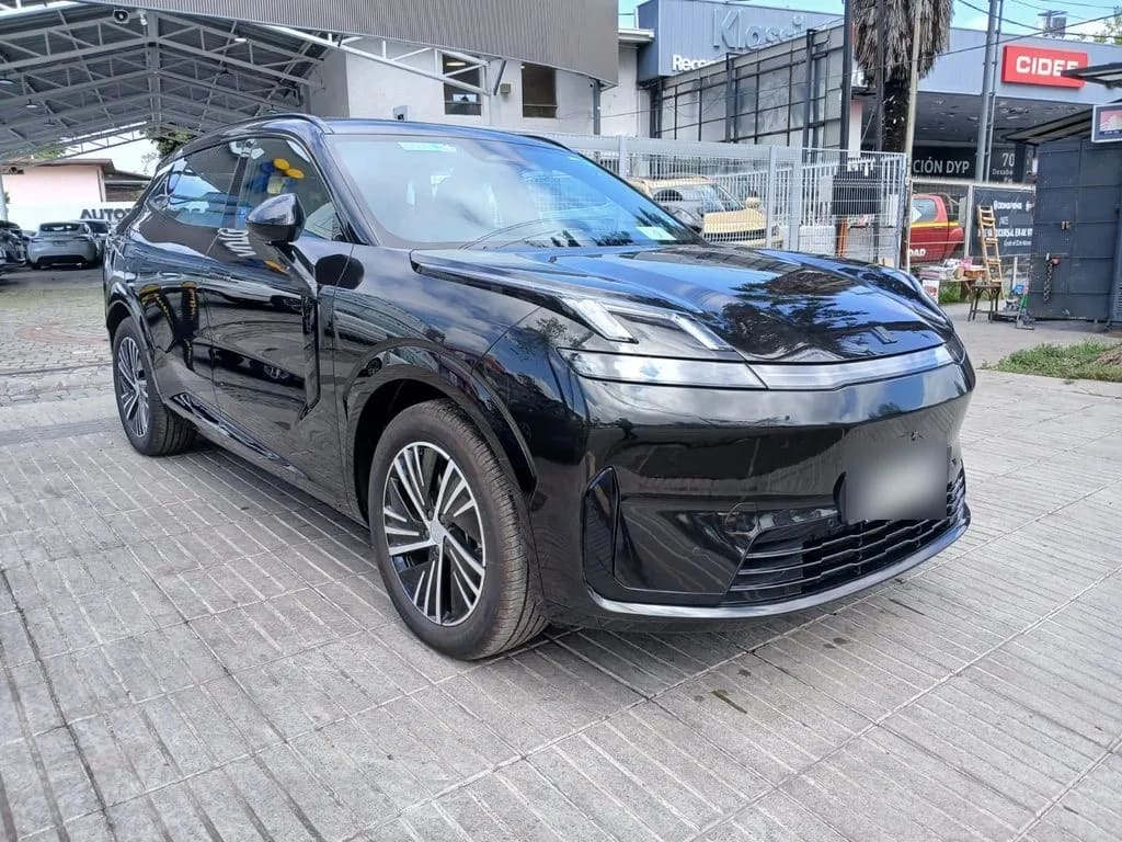 Lynk&Co 08 Phev año 2027