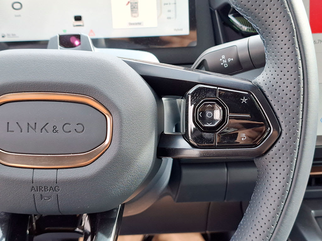 Lynk&Co 08 Phev año 2027