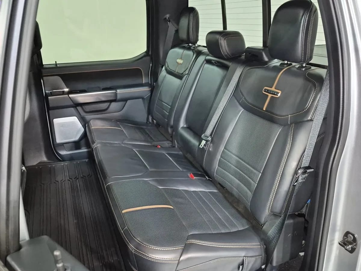 FORD F-150 3.5 Platinum Cc At 4x4 año 2023