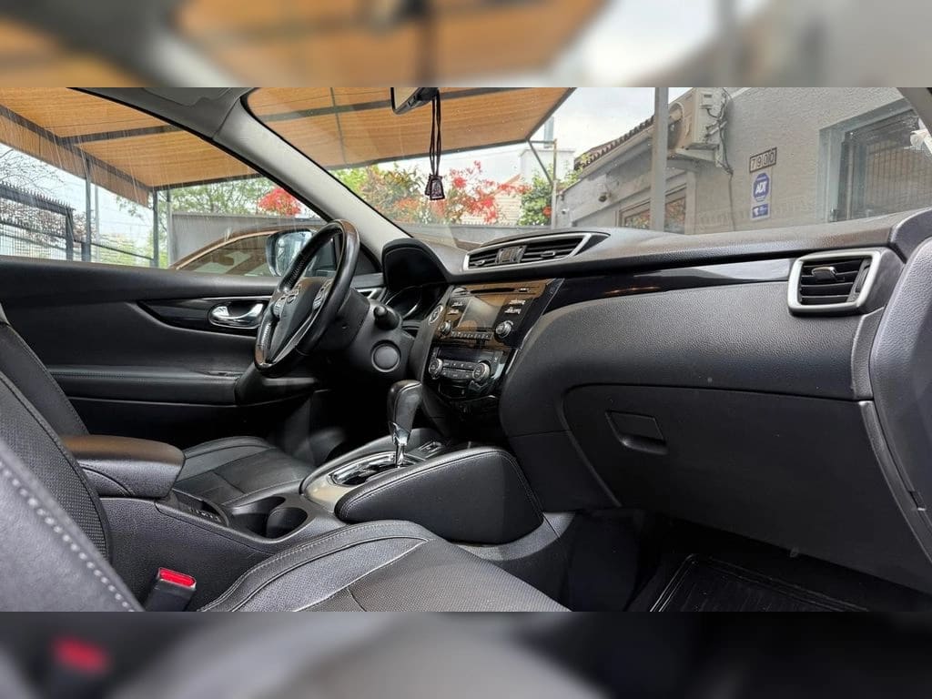 Nissan Qashqai 4x4 2.0 Aut año 2017