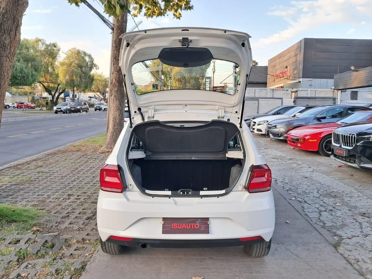 VOLKSWAGEN GOL  año 2017
