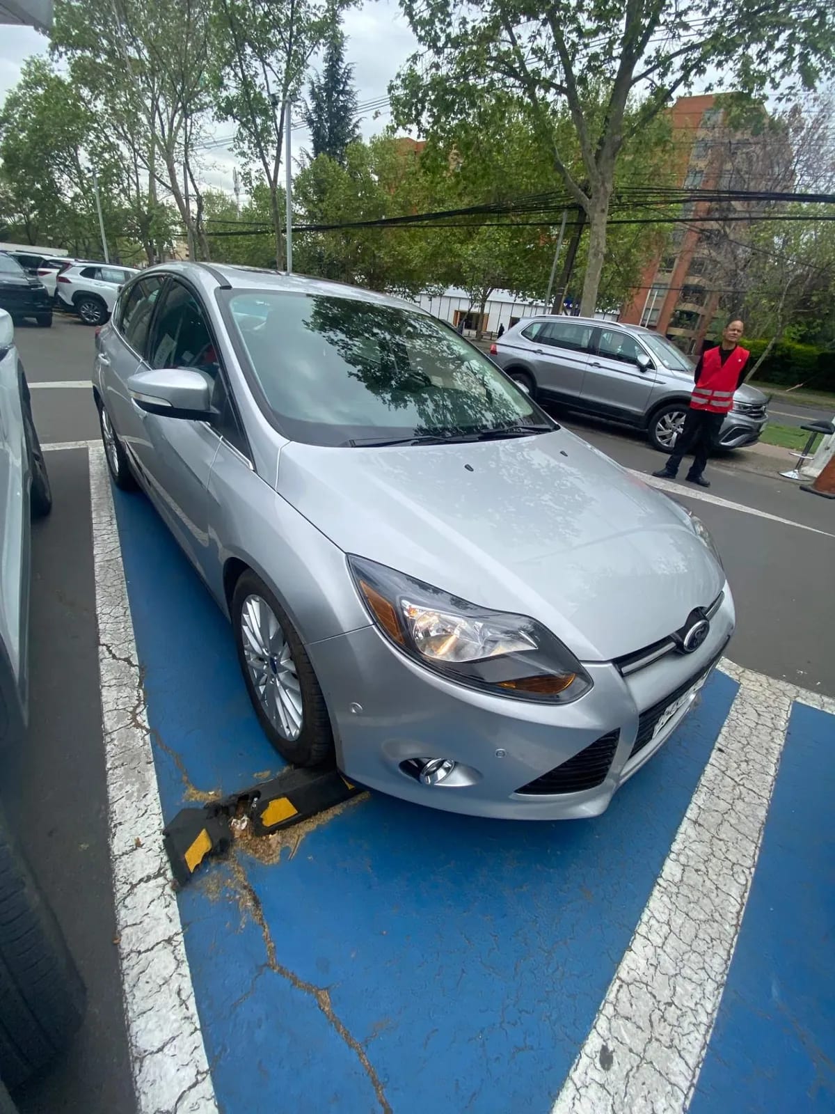 Ford Focus 2.0 Titanium 4x2 At 5p año 2013