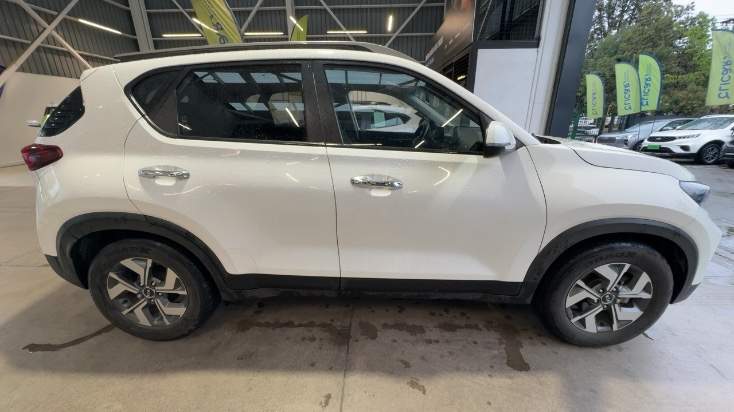 Kia Sonet 1.5 Ex Full 4x2 6mt 5p año 2021