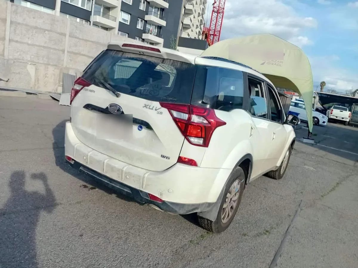 Mahindra Xuv500 2.2 W6 4x2 Mt 5p año 2020