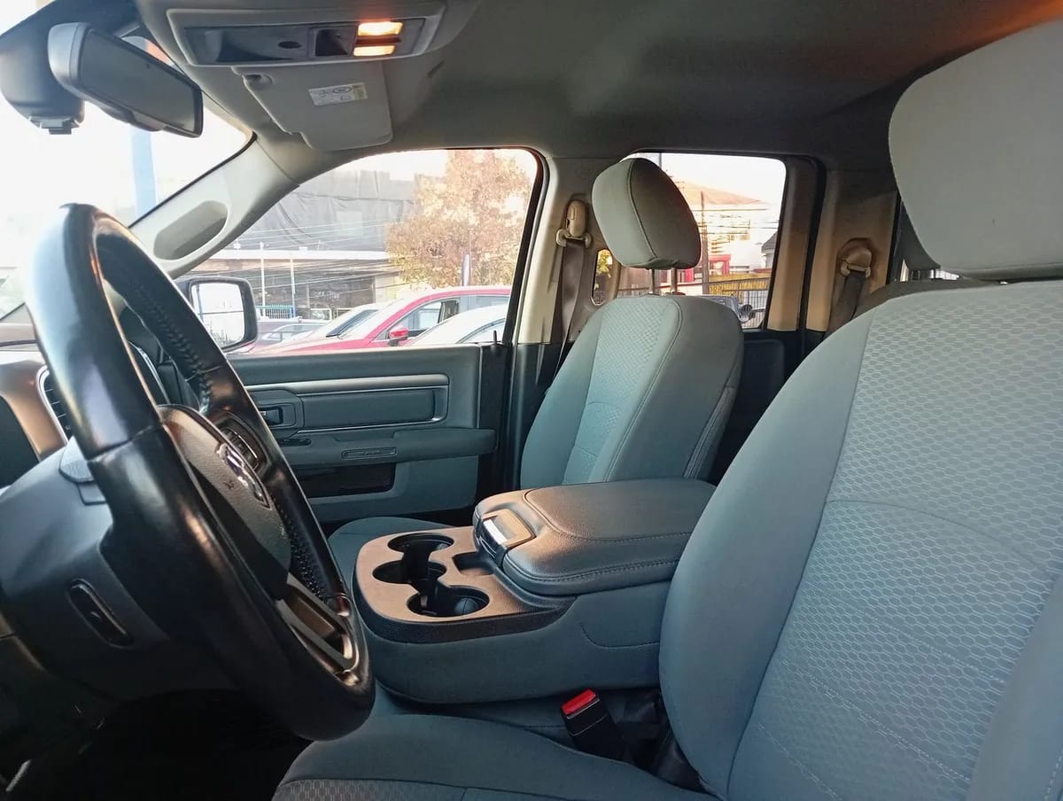 Ram 1500 3.6 Slt 4x4 Quad Cab Dob. Cab. At 4p año 2019
