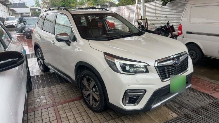 Subaru Forester 2.5i Limited Eyesight Awd At 5p año 2021