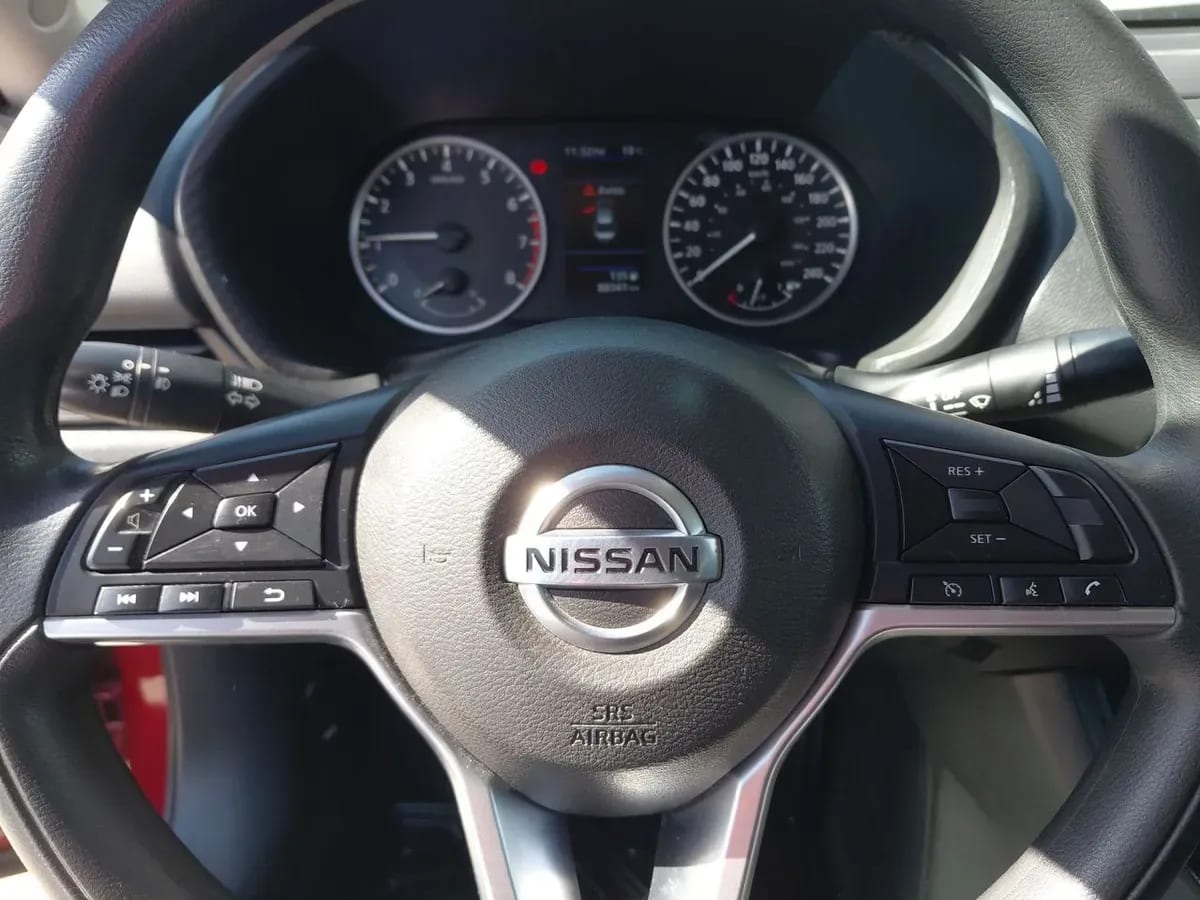 Nissan Sentra 2.0 Sense 4x2 Mt 4p año 2022