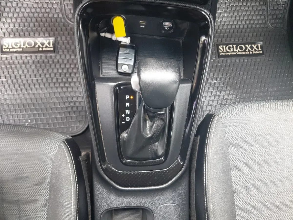 Kia Sonet 1.5 Ex Ivt Full 4x2 At 5p año 2022