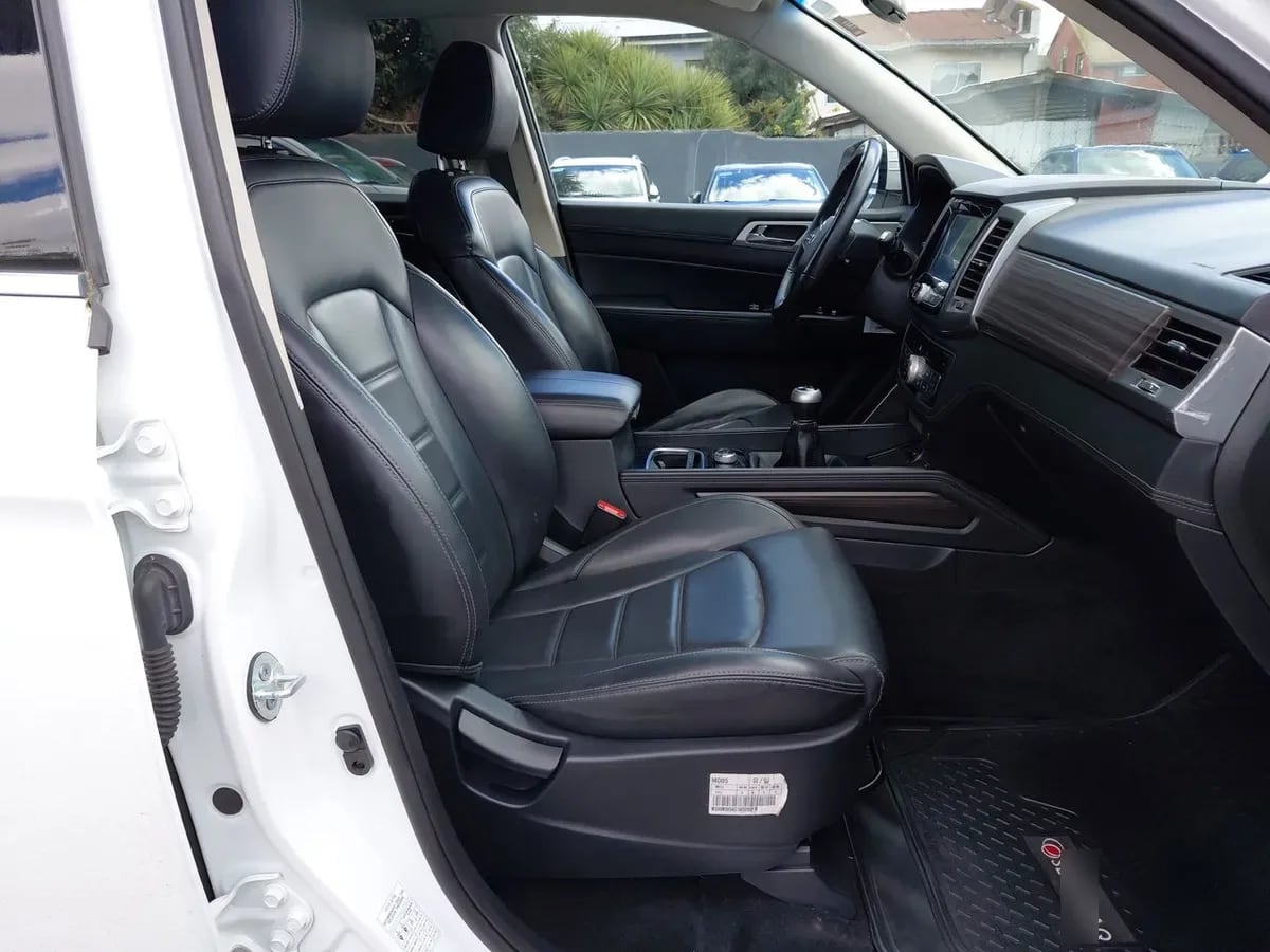 Ssangyong Rexton 2.2 Diesel 4x4 Yrx311 Mt 5p año 2019