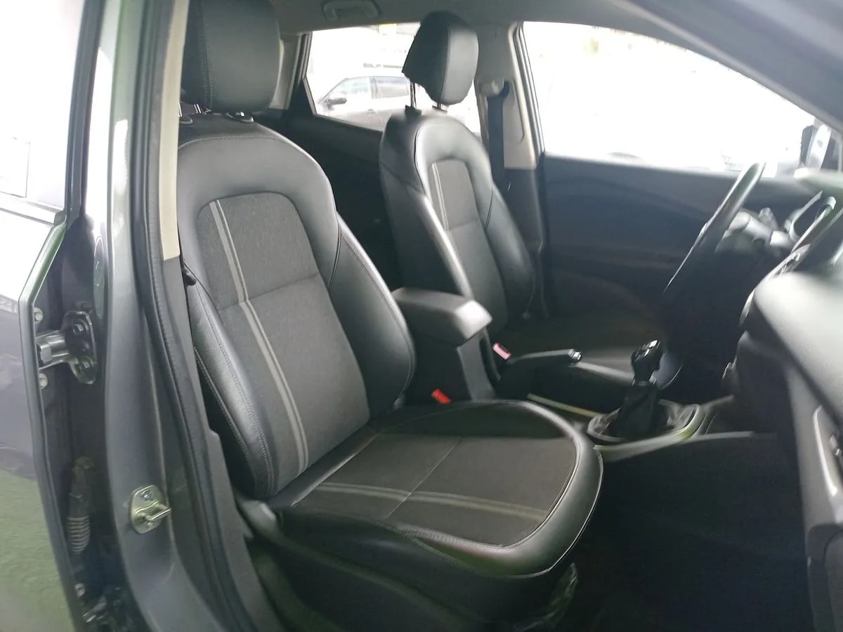 Chevrolet Tracker 1.2t Ltz Fwd Mt 5p año 2021