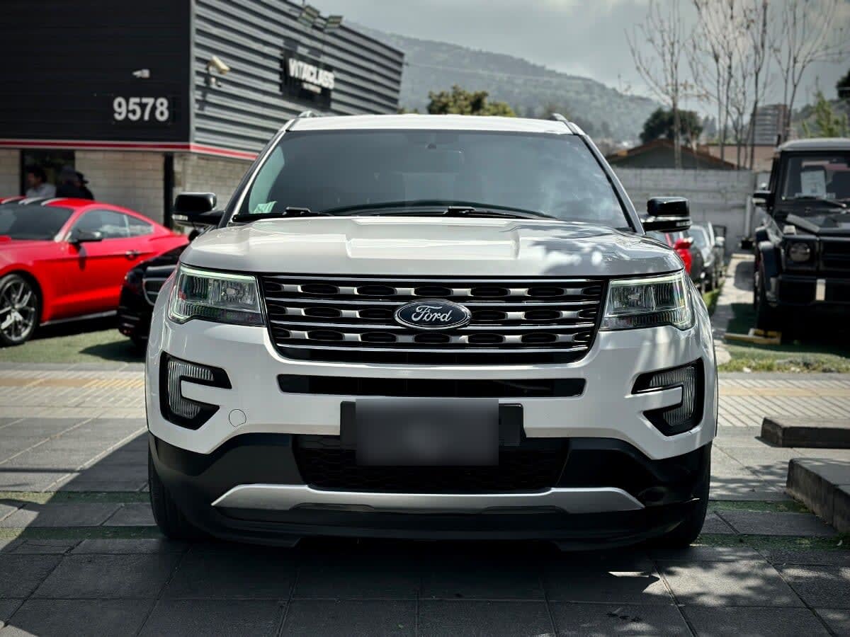 Ford Explorer Xlt año 2018