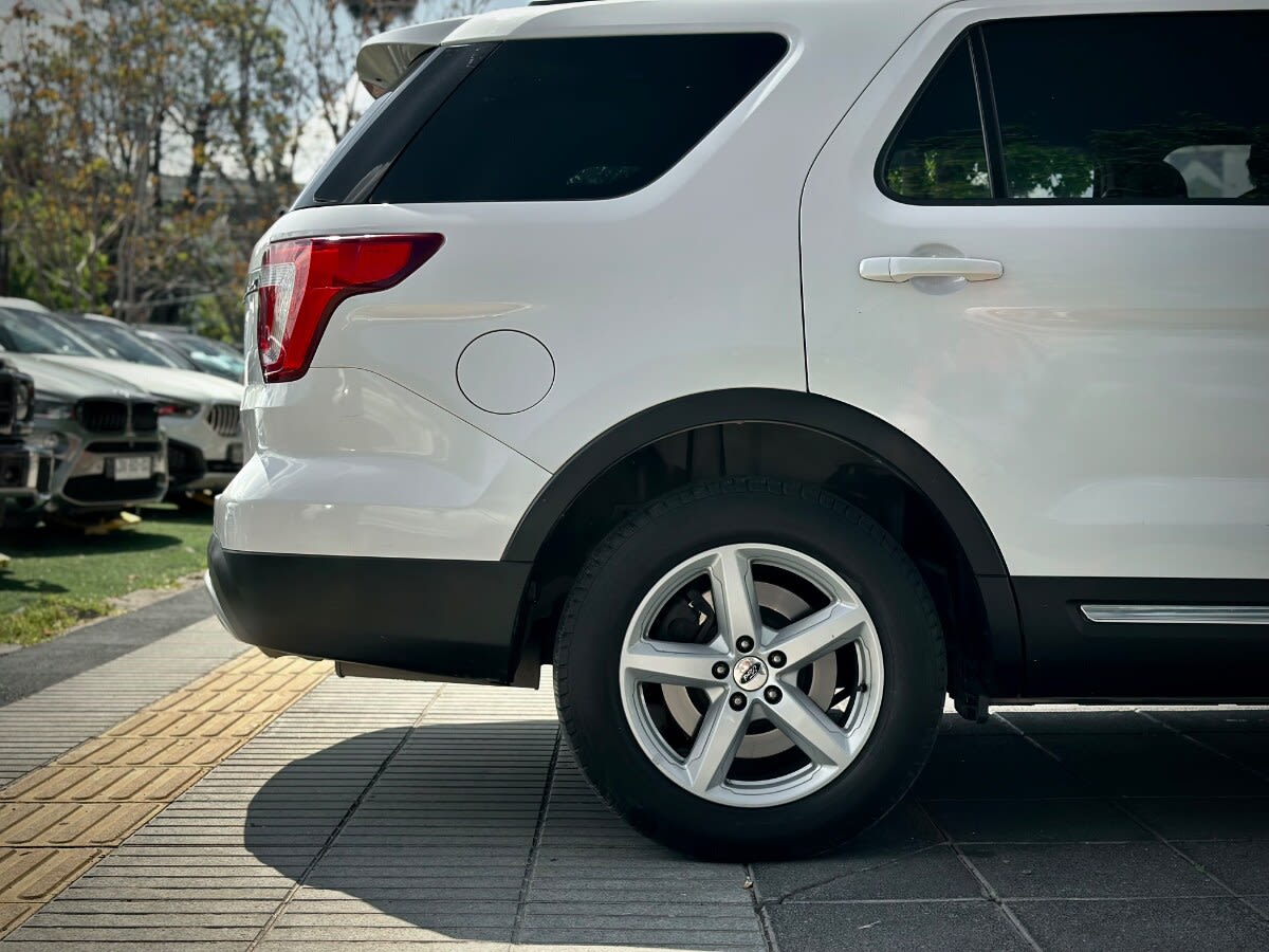 Ford Explorer Xlt año 2018