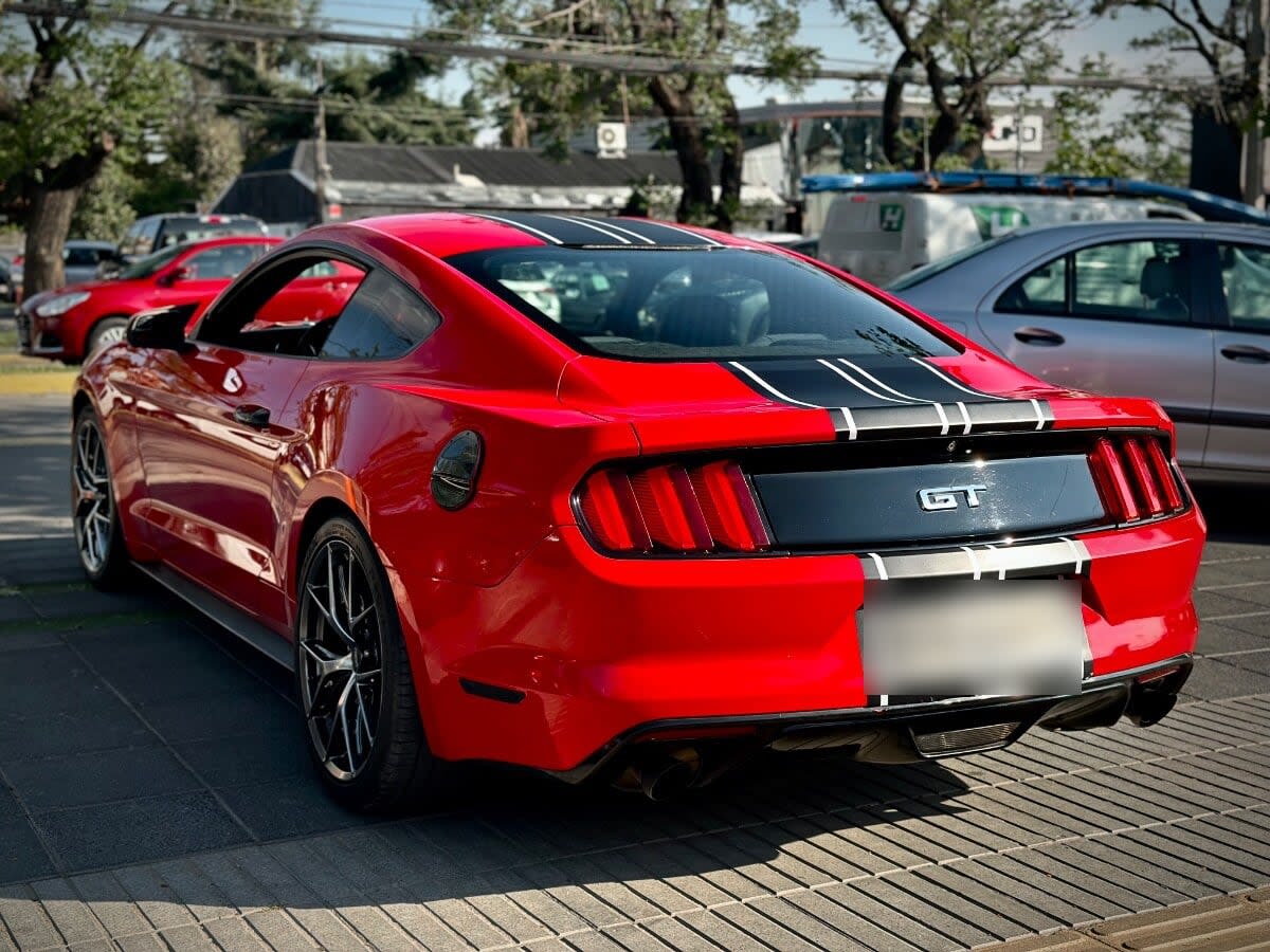 Ford Mustang 3.7 V6 año 2015