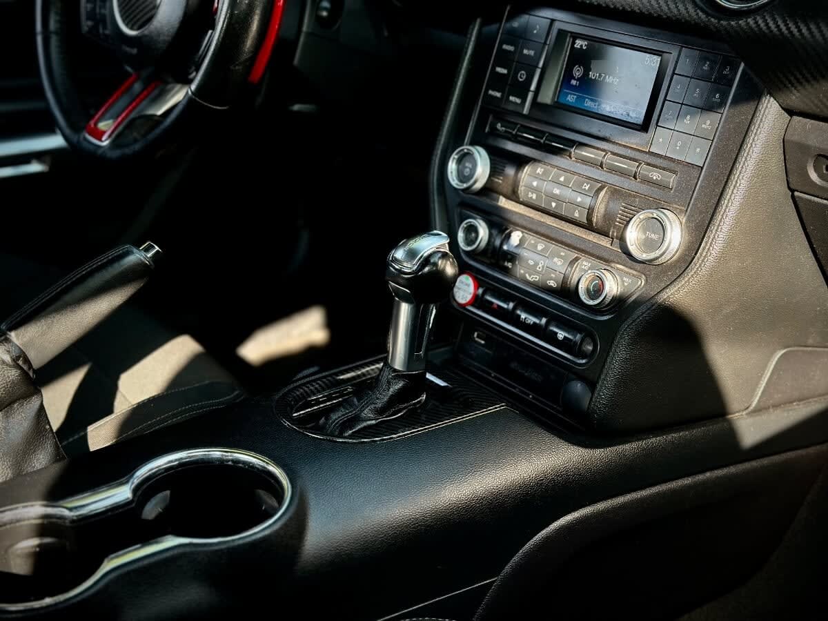 Ford Mustang 3.7 V6 año 2015