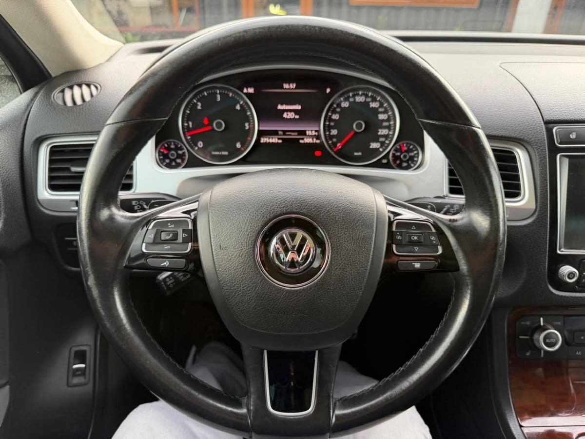 Volkswagen Touareg 4.2 V8 4x4 At año 2017