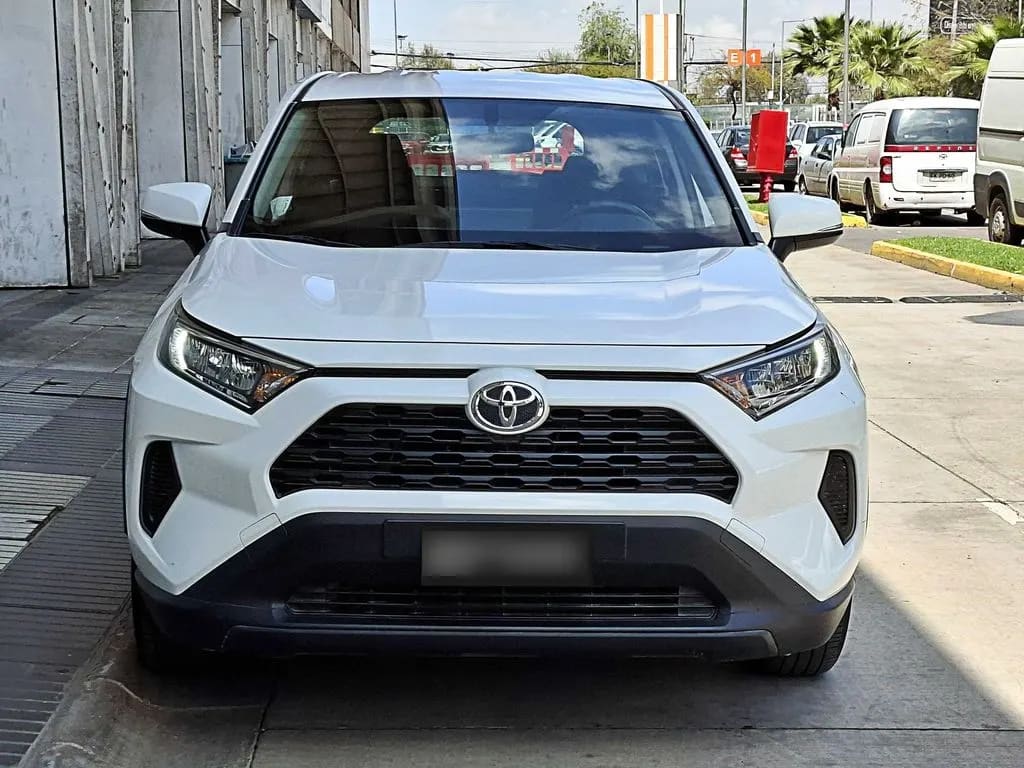 Toyota Rav4 Le año 2023