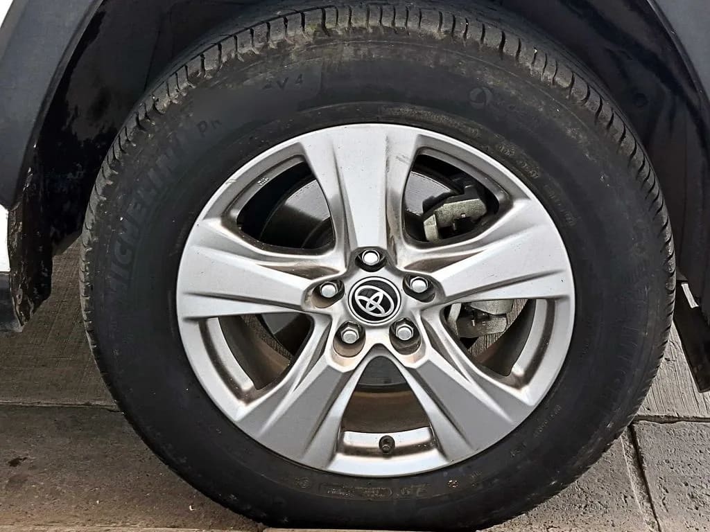 Toyota Rav4 Le año 2023