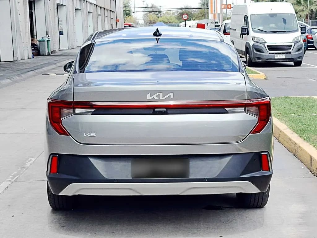 Kia K3 1.6 Ex 4x2 Mt 4p año 2024