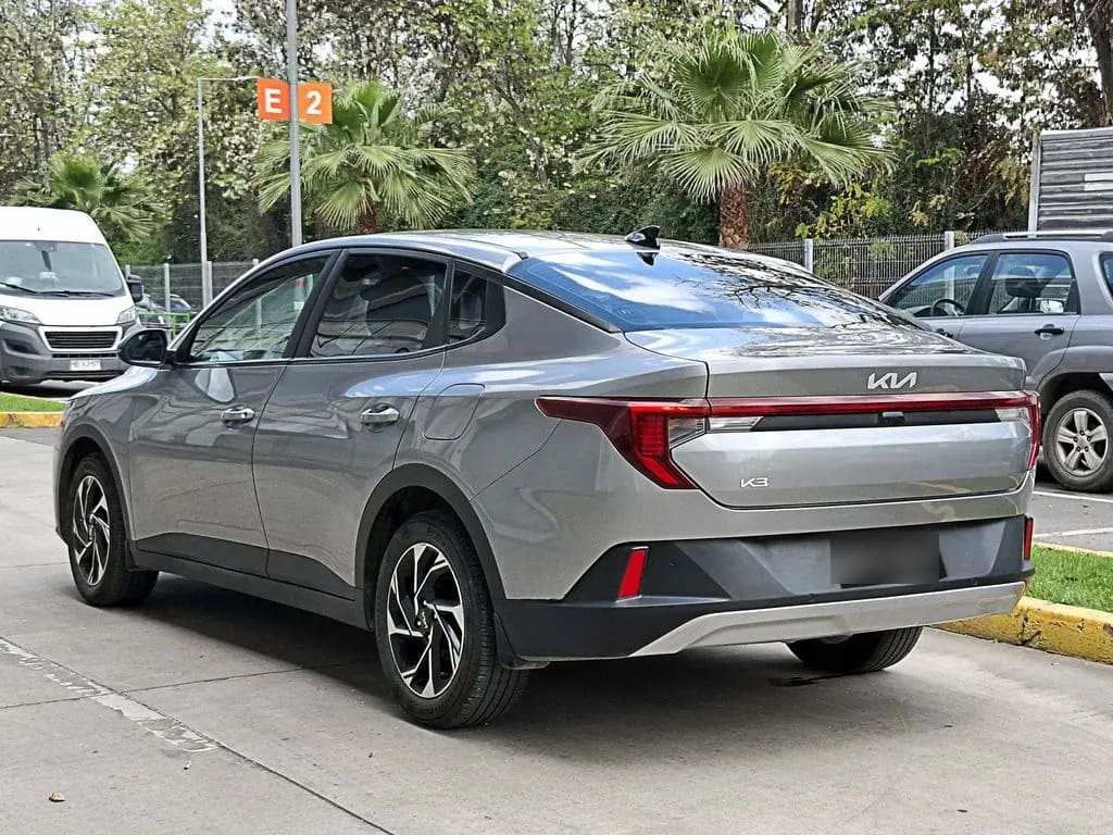 Kia K3 1.6 Ex 4x2 Mt 4p año 2024