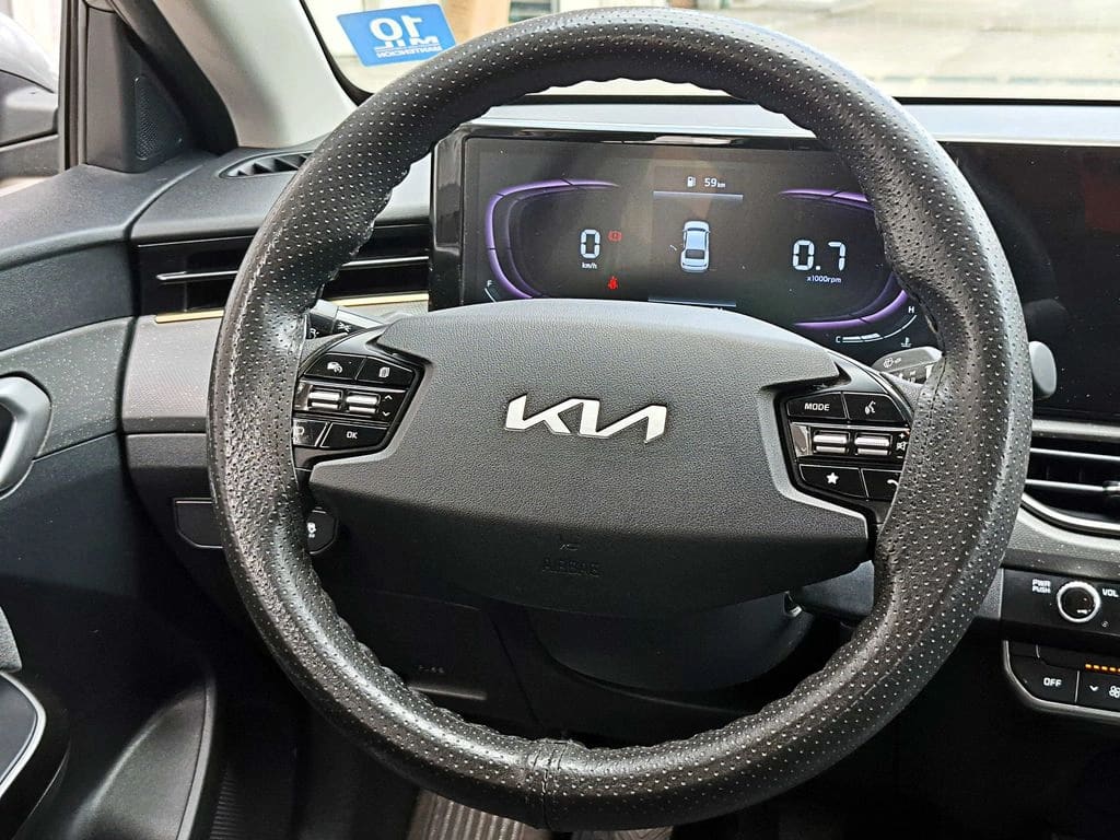 Kia K3 1.6 Ex 4x2 Mt 4p año 2024