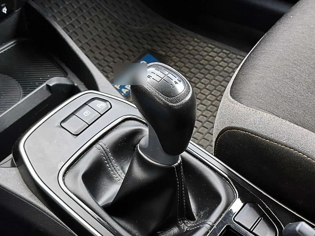 Kia K3 1.6 Ex 4x2 Mt 4p año 2024