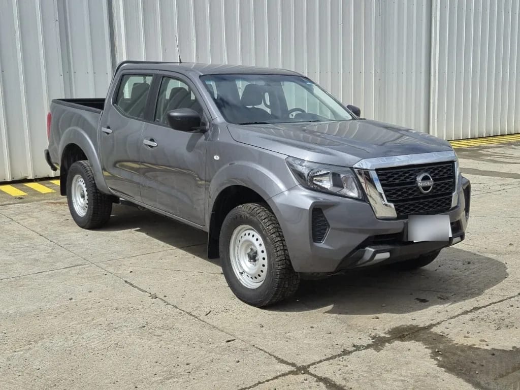 Nissan Navara Navara Se D Cab Mt 4x2 2.3 año 2023