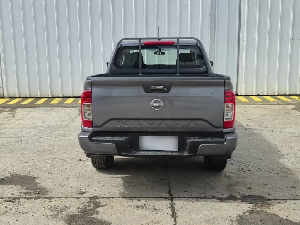 Nissan Navara Navara Se D Cab Mt 4x2 2.3 año 2023