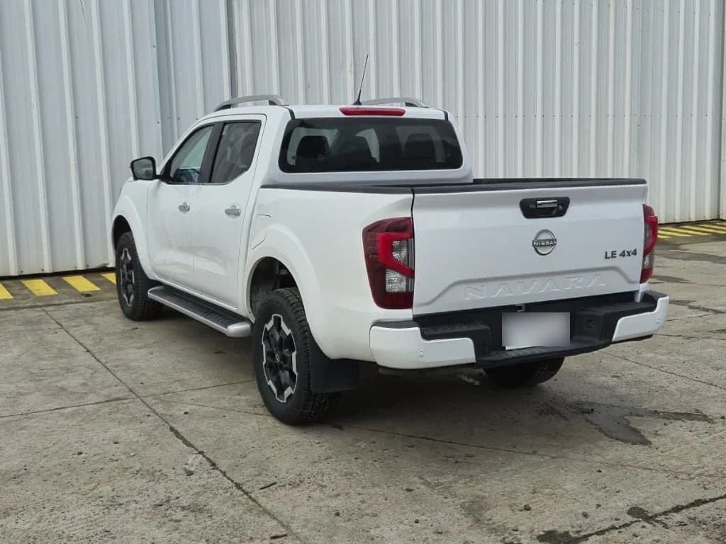 Nissan Navara Navara Le Mt Dcab Mt 4x4 2.3 año 2023