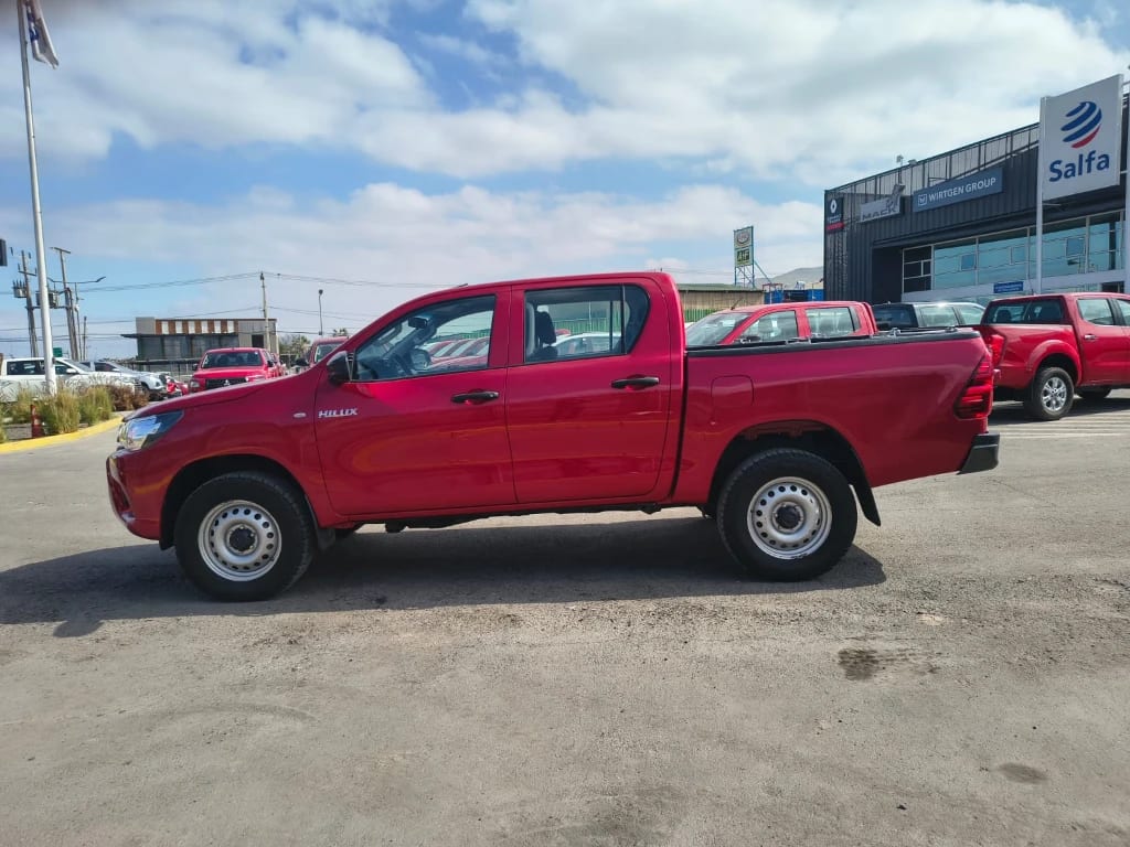 Toyota Hilux Dc 4x4 2.4 D Dx Mt año 2024