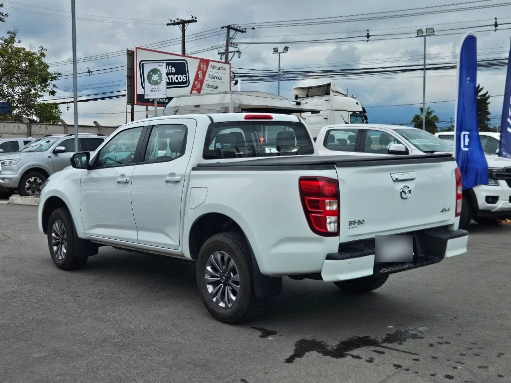 Mazda Bt-50 4wd 3.0 Aut año 2024
