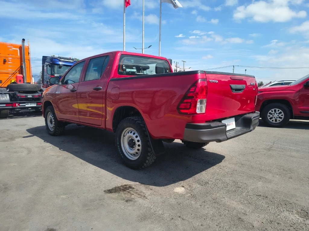 Toyota Hilux Dc 4x4 2.4 D Dx Mt año 2024