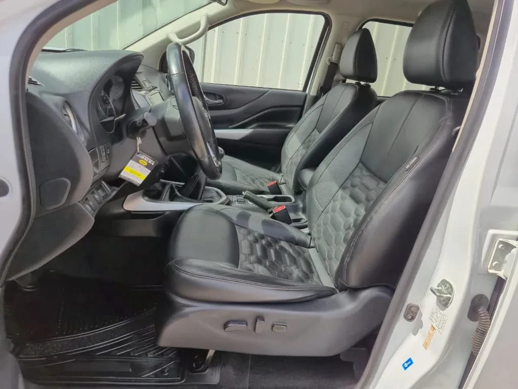 Nissan Navara Navara Le Mt Dcab Mt 4x4 2.3 año 2023