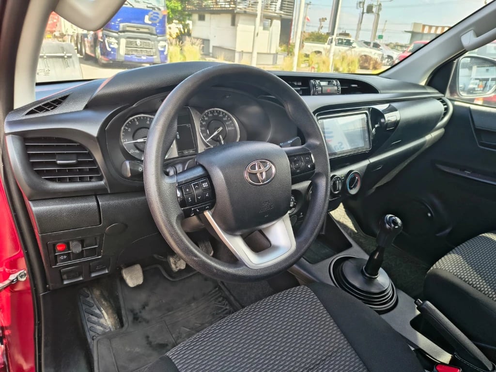 Toyota Hilux Dc 4x4 2.4 D Dx Mt año 2024