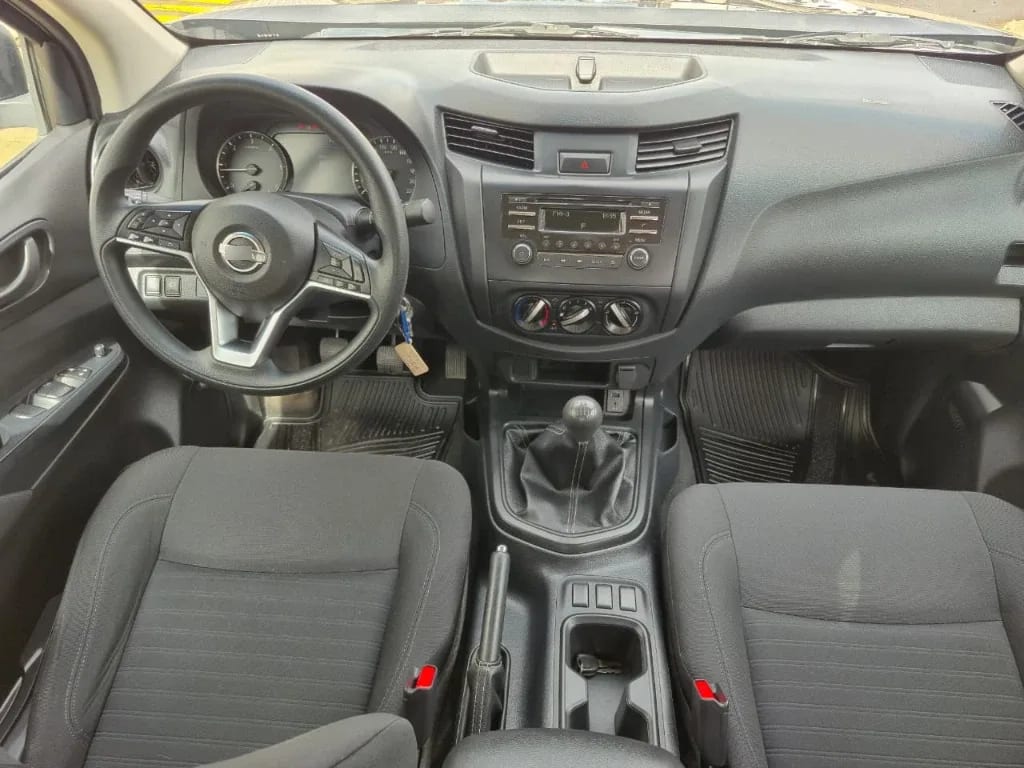 Nissan Navara Navara Se D Cab Mt 4x2 2.3 año 2023