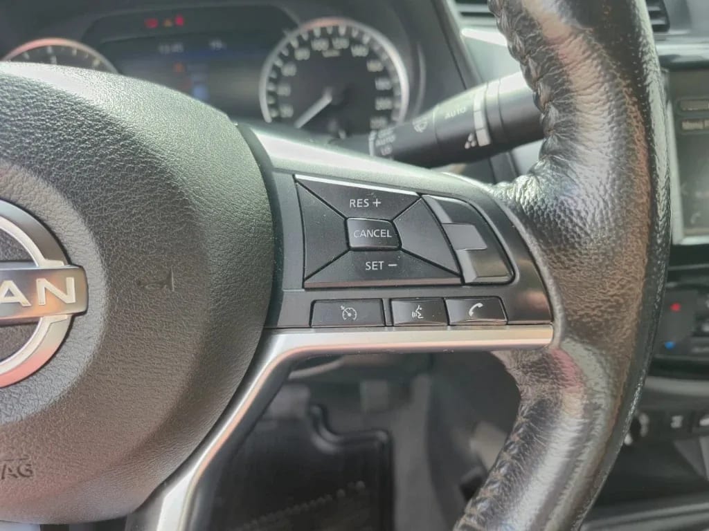 Nissan Navara Navara Le Mt Dcab Mt 4x4 2.3 año 2023