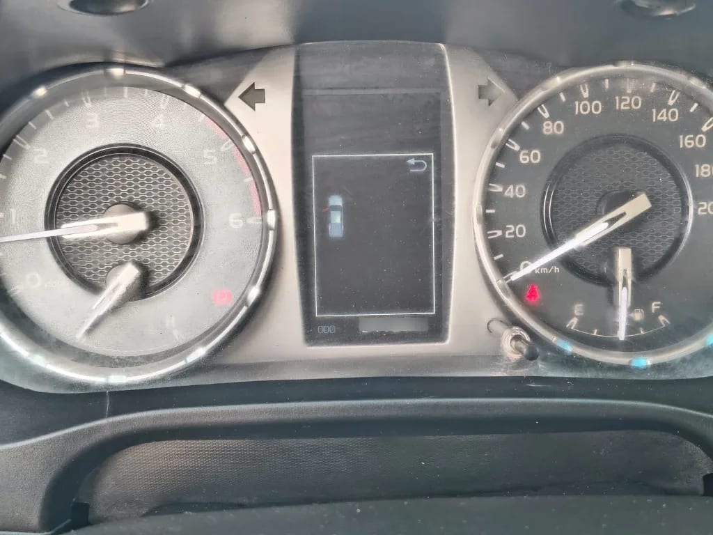 Toyota Hilux Dc 4x4 2.4 D Dx Mt año 2024