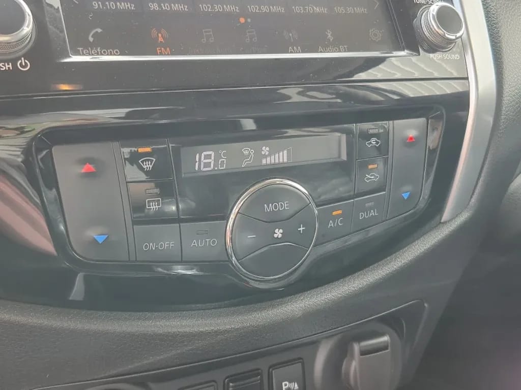 Nissan Navara Navara Le Mt Dcab Mt 4x4 2.3 año 2023