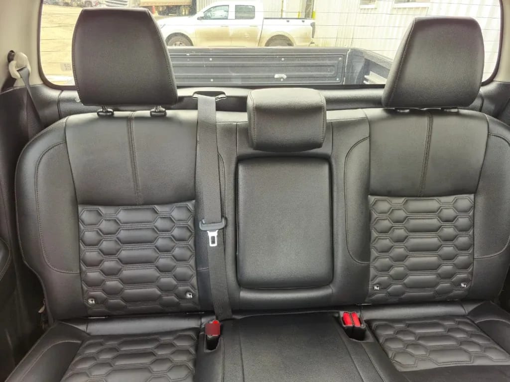 Nissan Navara Navara Le Mt Dcab Mt 4x4 2.3 año 2023