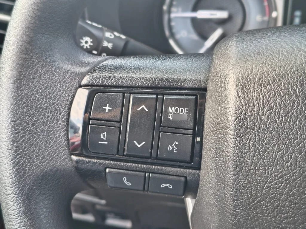 Toyota Hilux Dc 4x4 2.4 D Dx Mt año 2024