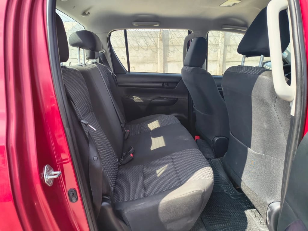 Toyota Hilux Dc 4x4 2.4 D Dx Mt año 2024