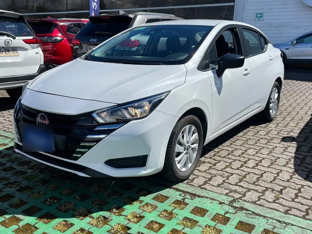 Nissan Versa 1.6 Sense 4x2 Mt 4p año 2025 Nissan Versa 1.6 Sense 4x2 Mt 4p año 2025