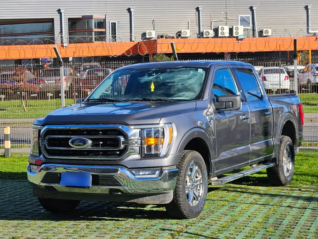 Ford F-150 5.0 Xlt Cc Dob. Cab. 4x4 At 4p año 2024 Ford F-150 5.0 Xlt Cc Dob. Cab. 4x4 At 4p año 2024