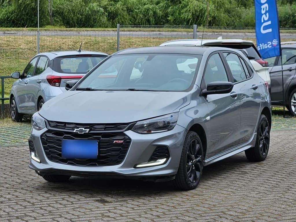 Chevrolet Onix 1.0t Rs R 4x2 Hb Mt 5p año 2024
