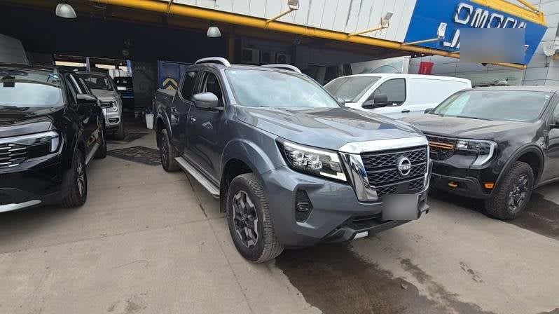 Nissan Navara 2.3d Platinum Diesel 4x4 Dob.cab. Mt 4p año 2023 Nissan Navara 2.3d Platinum Diesel 4x4 Dob.cab. Mt 4p año 2023