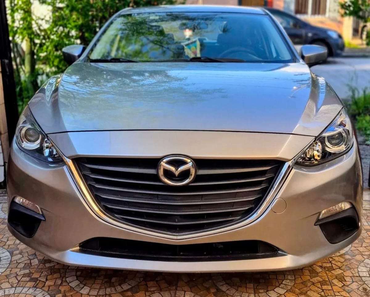 MAZDA MAZDA3 1.6 Sedan S 5mt año 2015 MAZDA MAZDA3 1.6 Sedan S 5mt año 2015