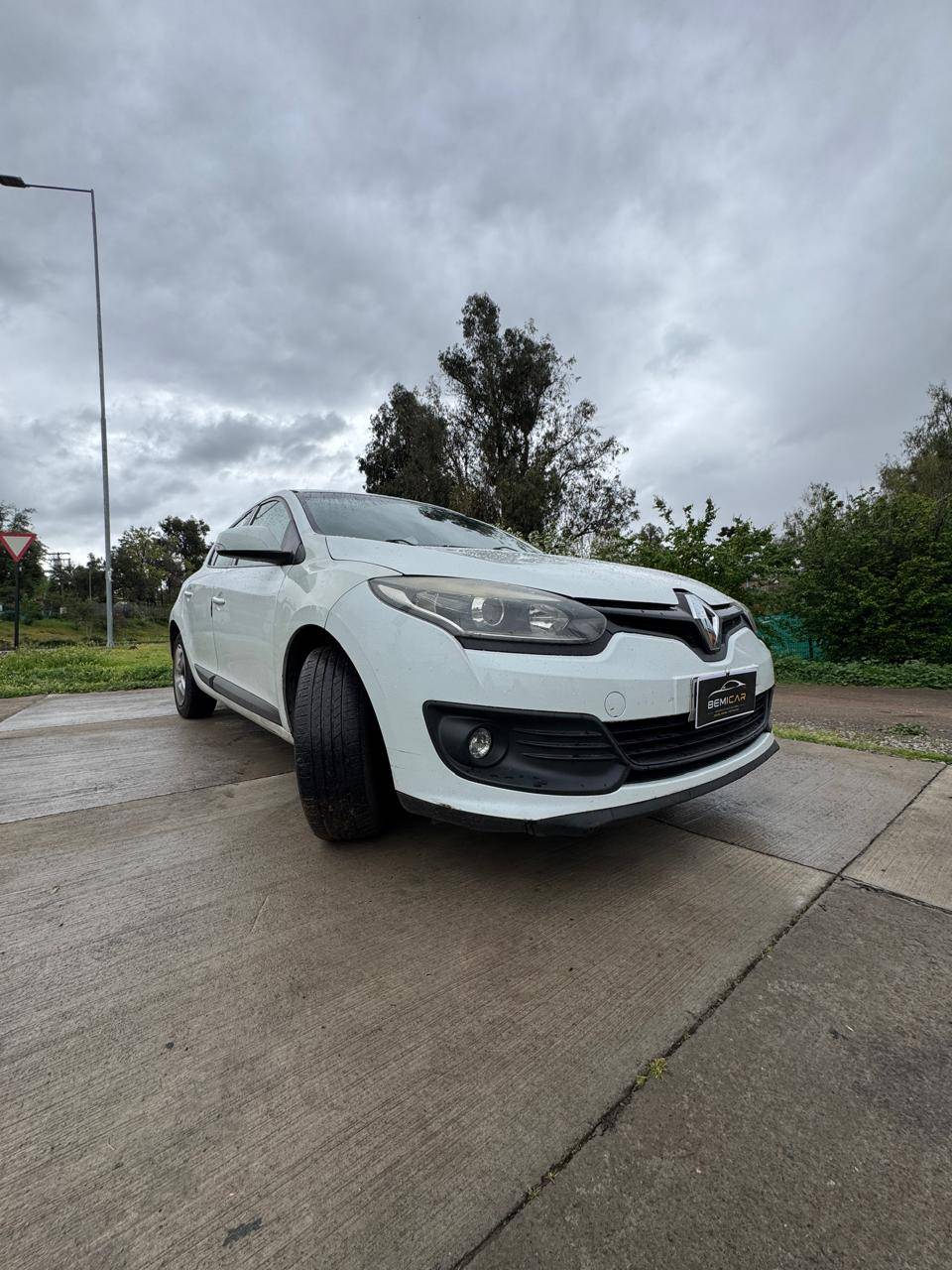 RENAULT MEGANE III 1.6 Dynamique Nbi Mt año 2016 RENAULT MEGANE III 1.6 Dynamique Nbi Mt año 2016