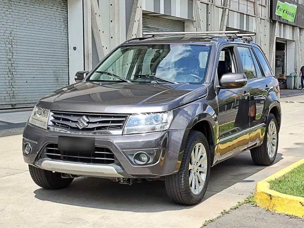 Suzuki Grand Nomade Glx 4x4 2.4 At año 2018