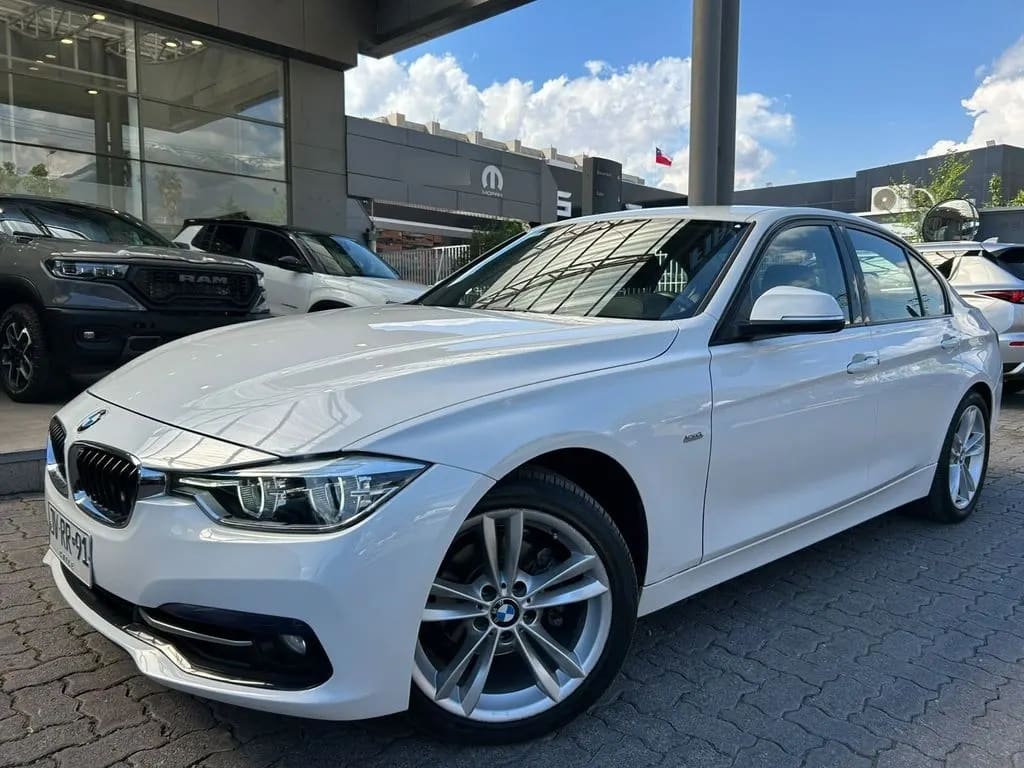 BMW 318 I Lci 1.5 año 2017 BMW 318 I Lci 1.5 año 2017